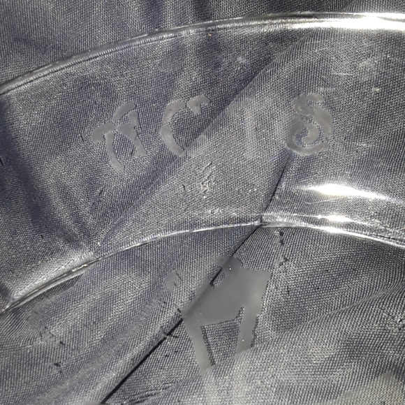 Indonesian plate w/ 3 crosses - Picture 6 of 6